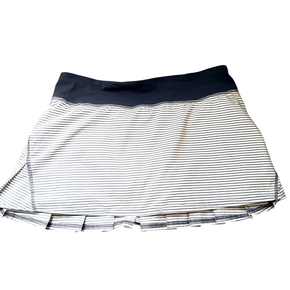 Lululemon Run: Pace Setter Skirt SZ 8 Reg Hyper Stripe Angel Wing